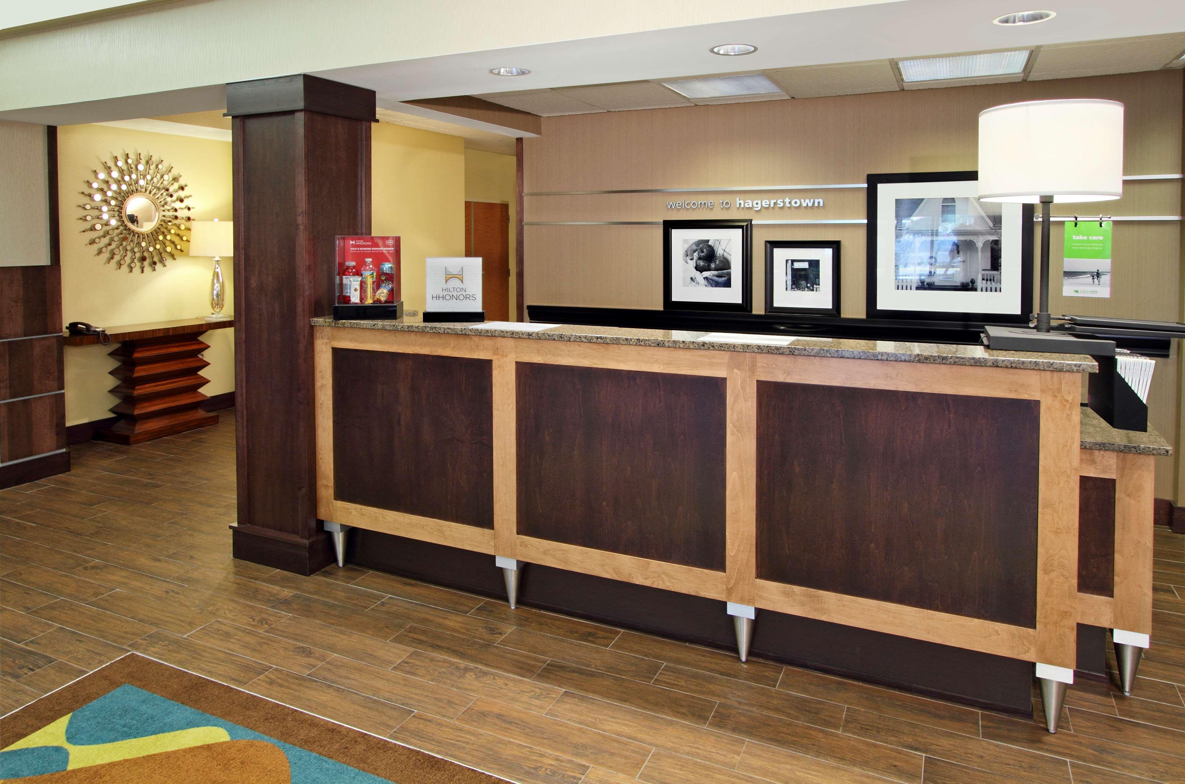 Hampton Inn Hagerstown Eksteriør billede